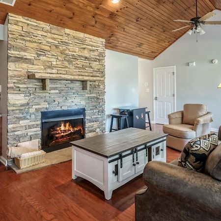 Sweet Pea Cottage Updated Furnishings Arcade Game Hoa Community Outdoor Pool Pigeon Forge Bagian luar foto